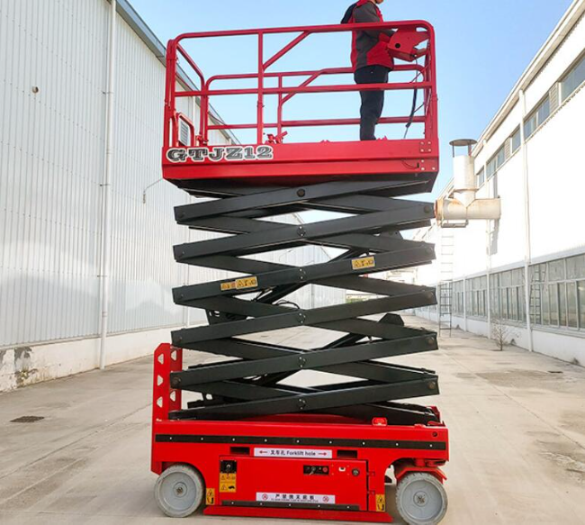 和田县自行走移动式升降机